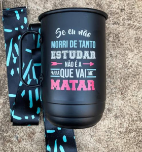 Se eu não morri de tanto estudar não é a farra que vai me matar 