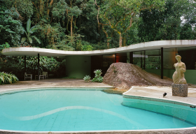 Grupo 06- Casa das Canoas