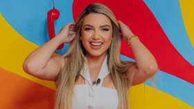 KAROL MENEZES
