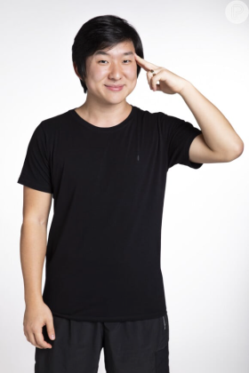 3245923--bbb20-o-youtuber-e-hipnologo-pyong-le-580x0-2