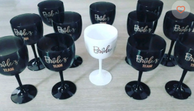 Taça preta: R$3,90 + frete