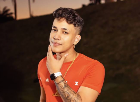 Alê Oliveira