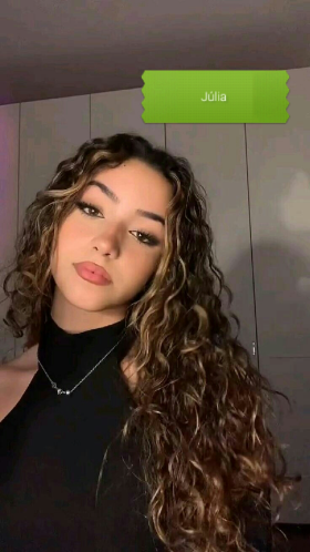 Júlia🎤