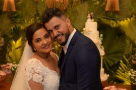 CAROL E MIKEIAS