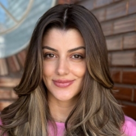 Anne Caroline Machado