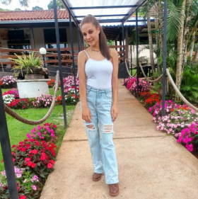 Amanda Pires Da Silva, 18 anos