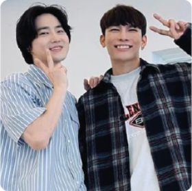 Mew Suppasit & Suho (EXO)