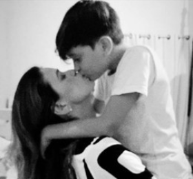 Mãe Jusciene Filho Matheus 3D