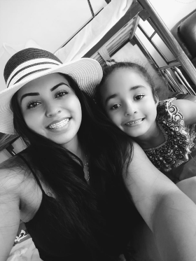 Mãe Viviane Filha Alana 1A