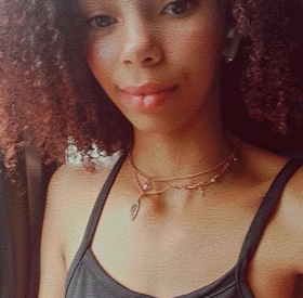 Luana Cristina Ribeiro, 18 anos