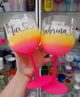 Duas cores: R$4,00 + frete