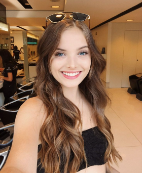Giovanna Chaves(Kau)