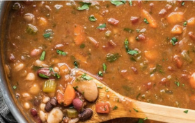 caldo-de-feijao-com-bacon-e-calabresa_22052020153713