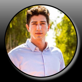 4 - DANIEL