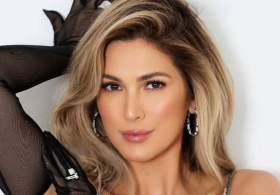 LÍVIA ANDRADE 