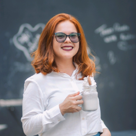 Karine professora de química