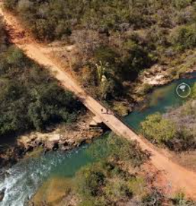 *Reserva de Fauna do Rio Pandeiros* (Cidade: Januária) – Protege áreas de veredas e cursos d'água no norte de Minas. A fauna aquática é diversificada, incluindo espécies de peixes ameaçadas, e o manejo sustentável é promovido com envolvimento das comunidades locais