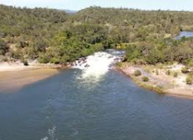 *Área de Proteção Ambiental (APA) Cochá e Gibão* (Cidades: Chapada Gaúcha e Urucuia) – Essa APA protege uma importante área de transição entre cerrado e caatinga. É fundamental para a preservação dos recursos hídricos e da biodiversidade local