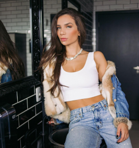 Stefani bays