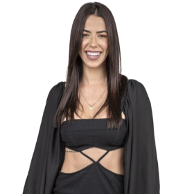 Larissa Tomásia 