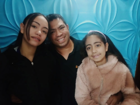 Aparecido e suas filhas
