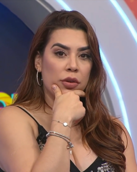 NAIARA AZEVEDO 