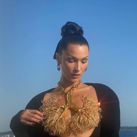 Bella Hadid 