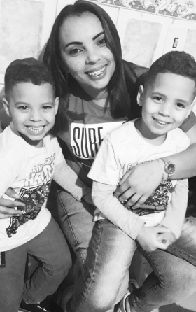 Mãe Ivone Filhos Gustavo e Ryan 1B