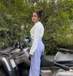 Emely Eduarda Carneiro De Oliveira, 20 anos