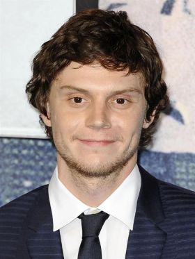 Evan Peters