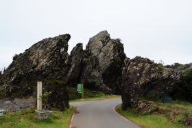 *Área de Relevante Interesse Ecológico (ARIE) da Serra da Piedade* (Cidade: Caeté) – Importante área de conservação que protege a biodiversidade e os recursos hídricos da região, além de ser um local de valor cultural e histórico para peregrinações religiosas