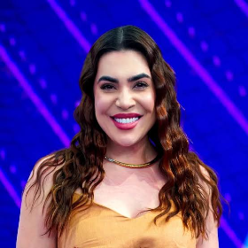 Naiara Azevedo (Gabriel COTA)