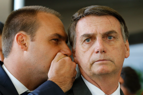 Flávio-Bolsonaro-e-Jair-Bolsonaro
