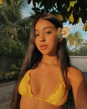 Becca Barreto • Silene 
