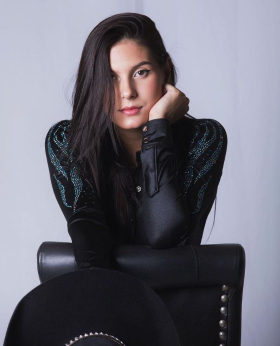 ANA CASTELA