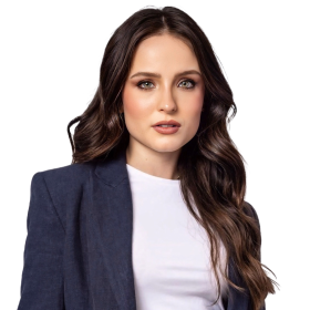 Larissa Manoela