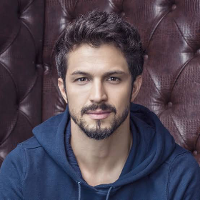 Romulo Estrela