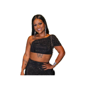 CAMILA LOURES 