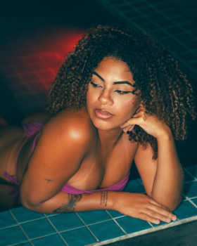 THAISSA OLIVEIRA 
