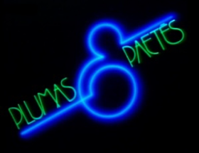 PLUMAS E PAETES