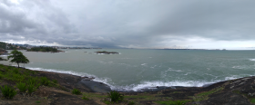 A vista iluminada do farol