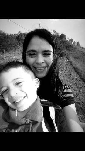 Mãe Marineuma Filho Paulo Gabryel 1B