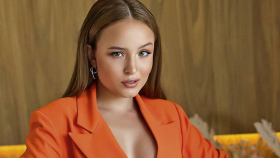 LARISSA MANOELA | 🔖